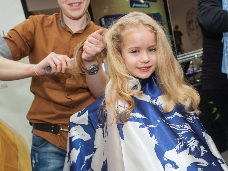 Hair cutting and donation event in Tuzla 11